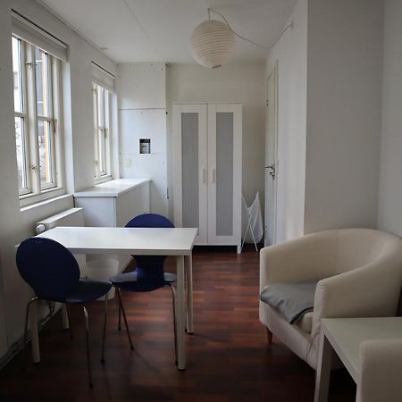 Rooms In Quiet Yellow Courtyard Apartment コペンハーゲン エクステリア 写真