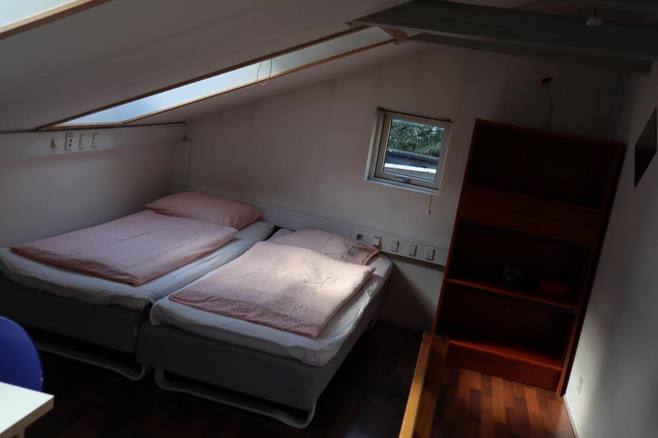 Rooms In Quiet Yellow Courtyard Apartment コペンハーゲン エクステリア 写真