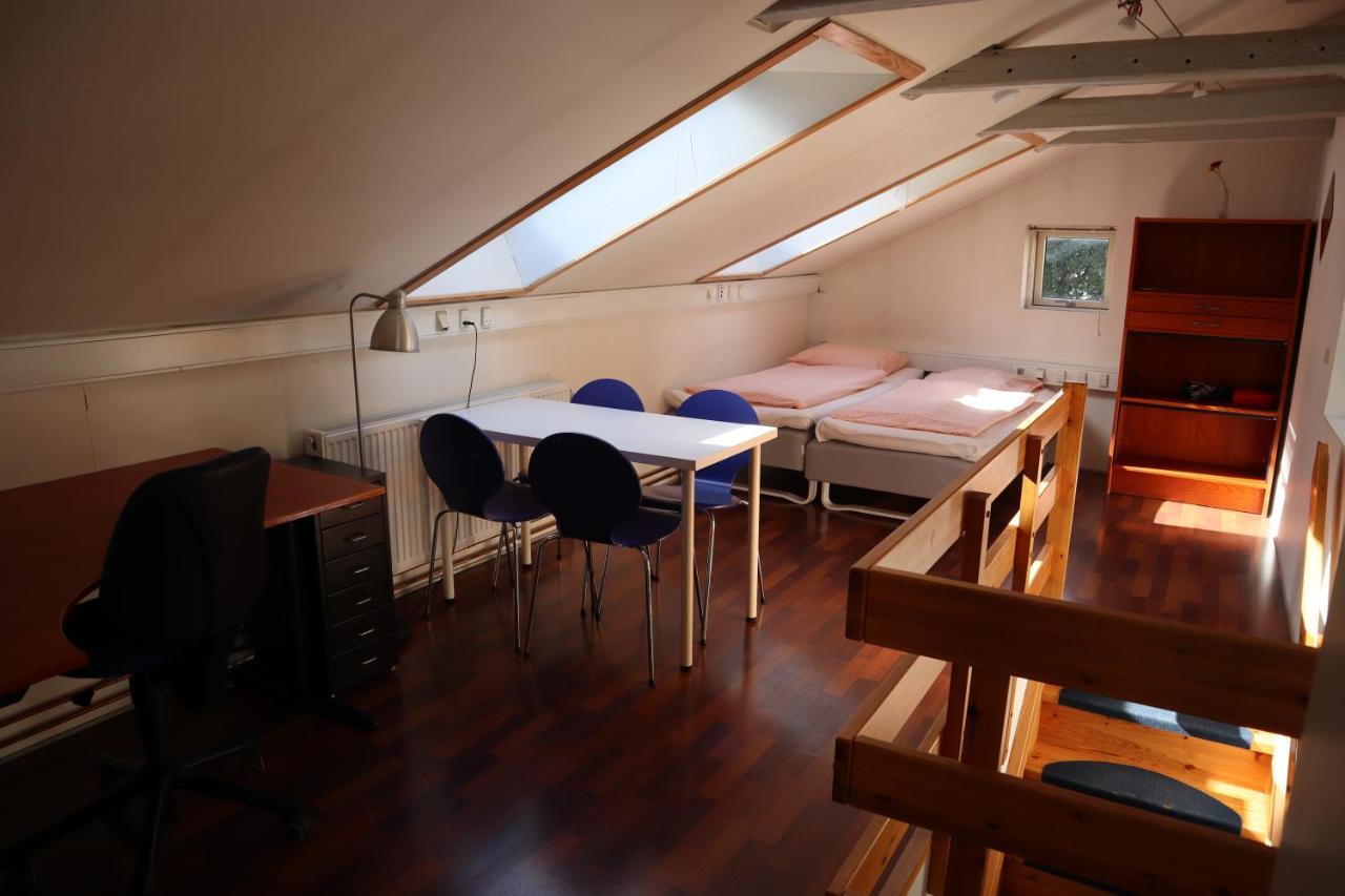 Rooms In Quiet Yellow Courtyard Apartment コペンハーゲン エクステリア 写真